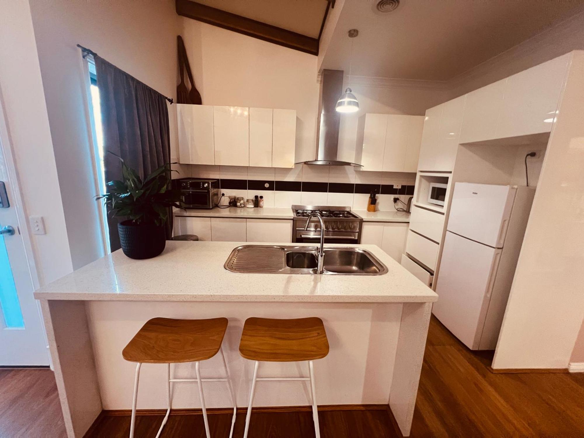 Cosy 4Br Home 15 Minutes Away From Melbourne Airport St Albans Exterior foto